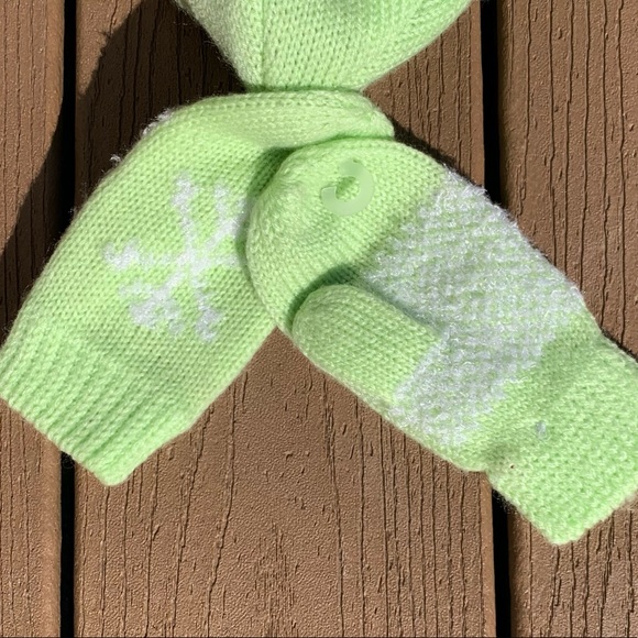 5 for $25 APPLE GREEN KNIT HAT w/EMBROIDERED SNOWFLAKES & MITTENS TODDLER SIZE - Picture 3 of 4